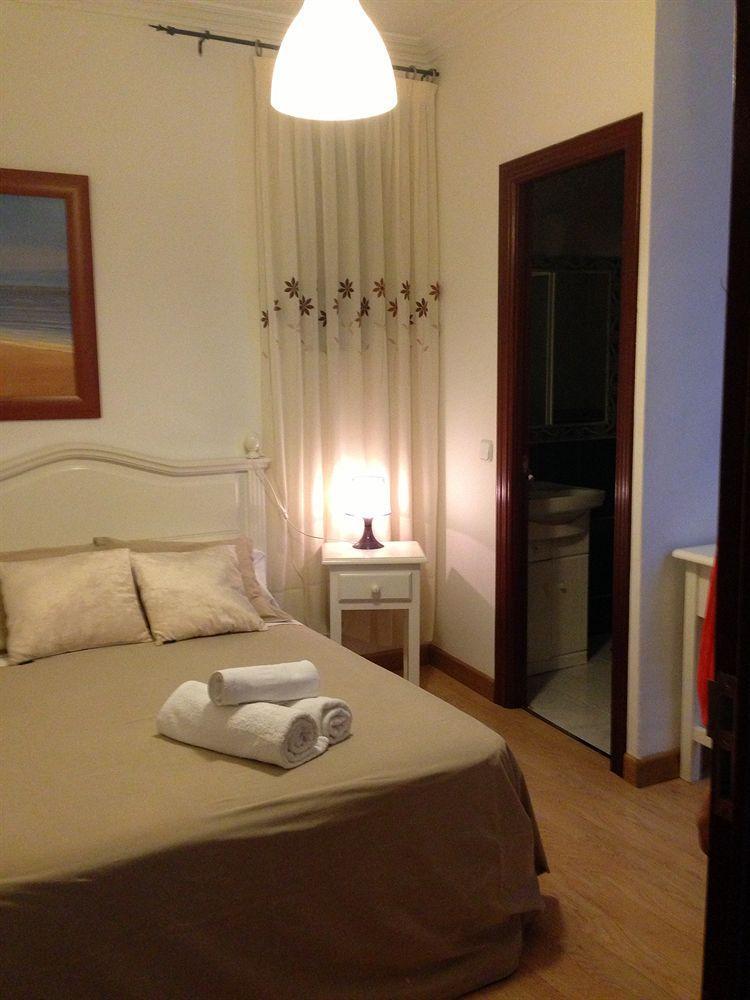Hostal La Estrella Madrid Ngoại thất bức ảnh